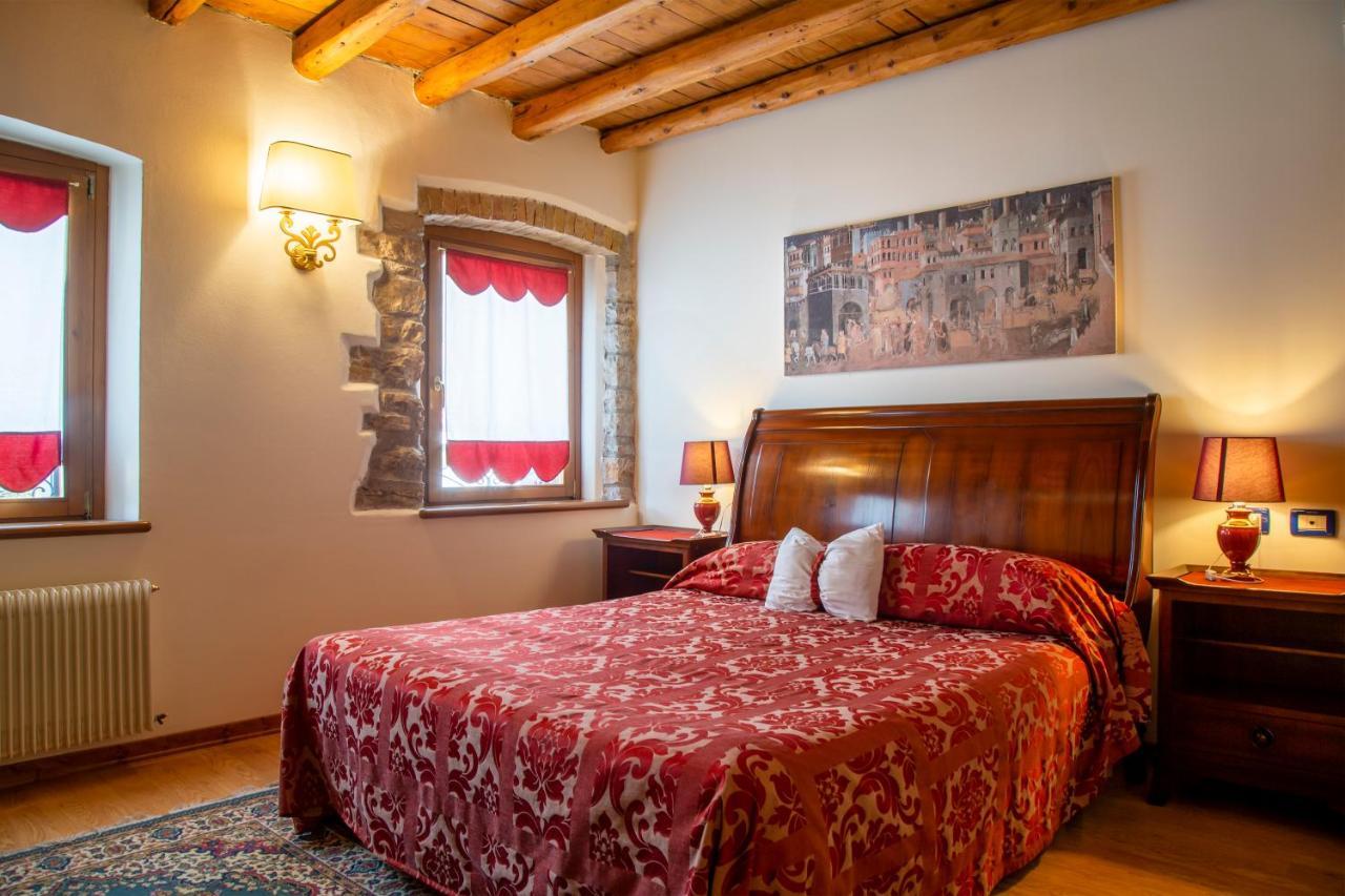Hotel Calvi-Ristorante Mainor วิตโตรีโอ เวเนโต ภายนอก รูปภาพ