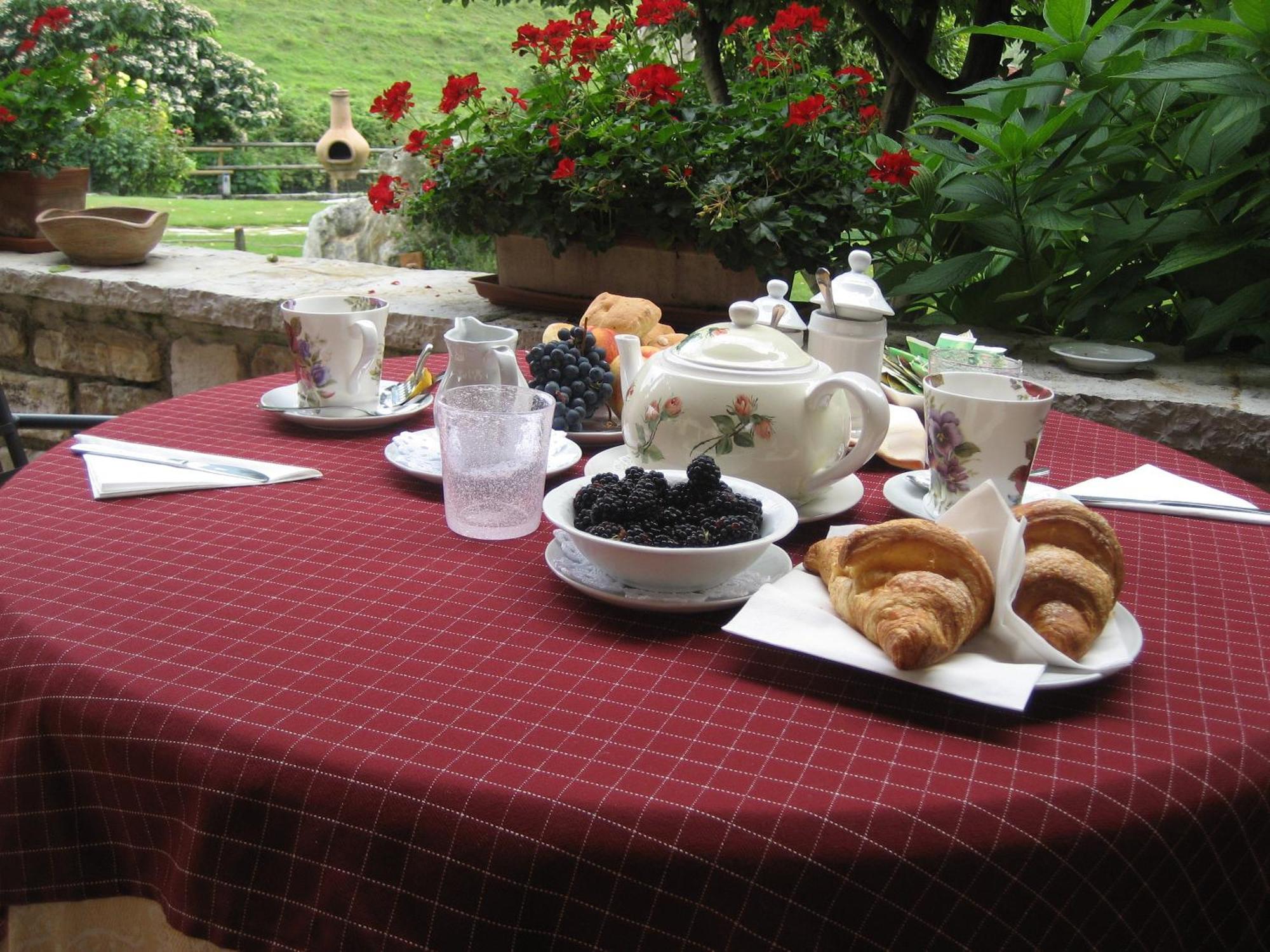 Hotel Calvi-Ristorante Mainor วิตโตรีโอ เวเนโต ภายนอก รูปภาพ