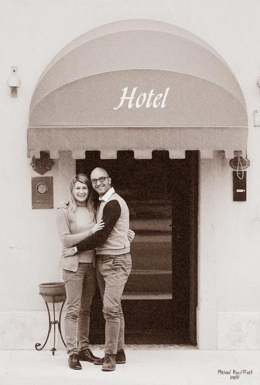 Hotel Calvi-Ristorante Mainor วิตโตรีโอ เวเนโต ภายนอก รูปภาพ