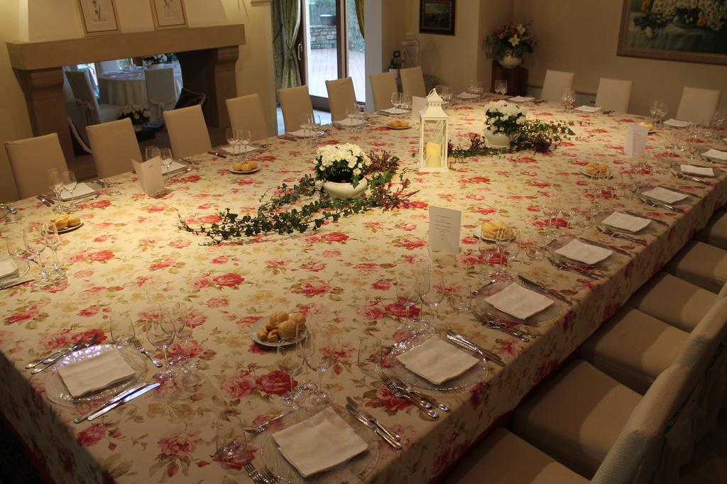 Hotel Calvi-Ristorante Mainor วิตโตรีโอ เวเนโต ภายนอก รูปภาพ