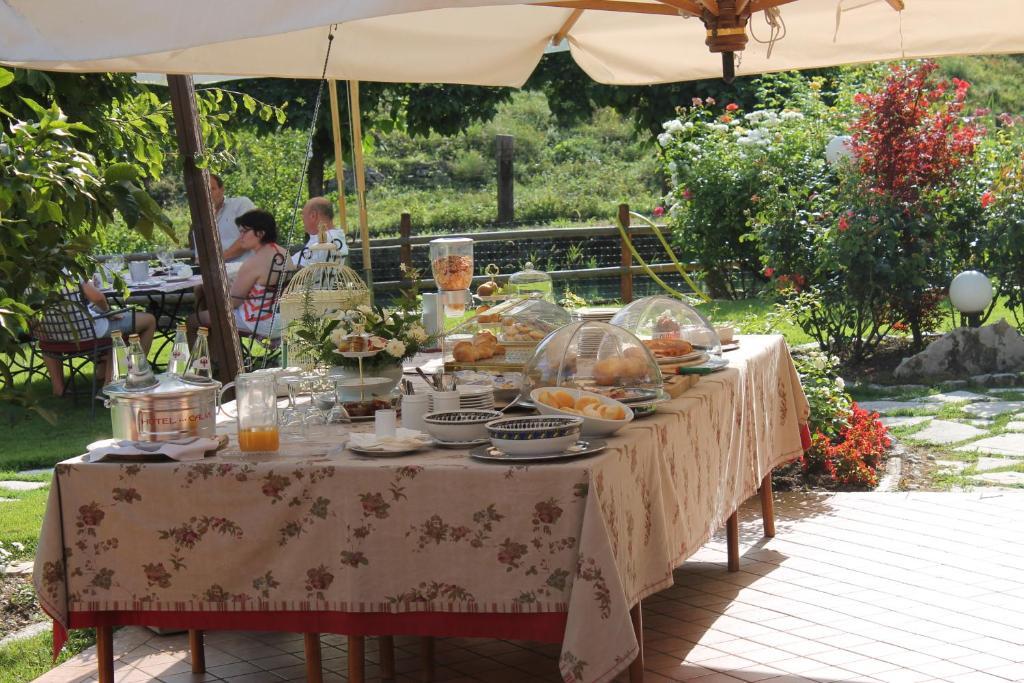 Hotel Calvi-Ristorante Mainor วิตโตรีโอ เวเนโต ภายนอก รูปภาพ